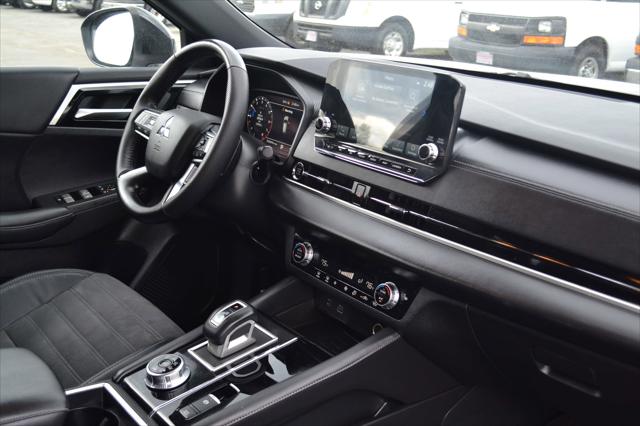 2023 Mitsubishi Outlander SE Black Edition S-AWC