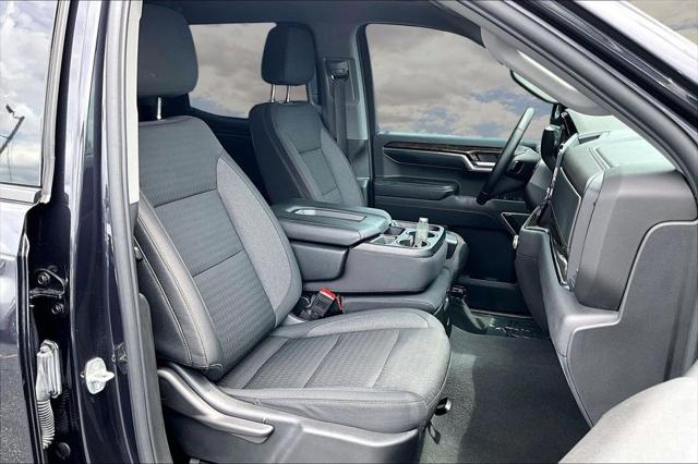 2024 GMC Sierra 1500 4WD Crew Cab Short Box Elevation with 3VL