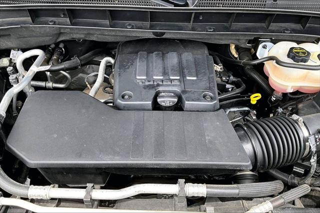 2024 GMC Sierra 1500 4WD Crew Cab Short Box Elevation with 3VL