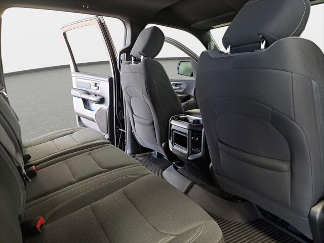 2022 Ram 1500 Big Horn Crew Cab 4x4 5'7" Box