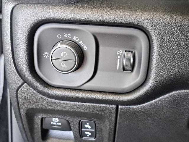 2022 Ram 1500 Big Horn Crew Cab 4x4 5'7" Box