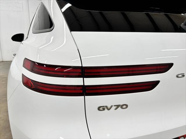 2022 Genesis GV70 2.5T AWD