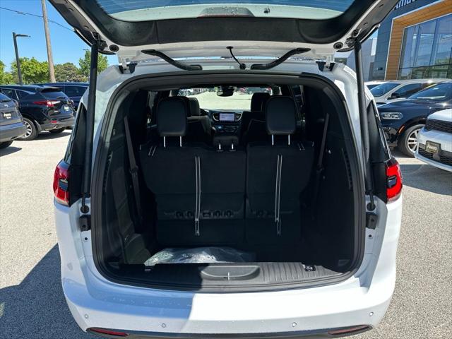 2027 Chrysler Pacifica Limited