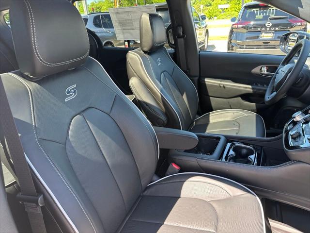 2027 Chrysler Pacifica Limited