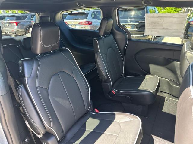 2027 Chrysler Pacifica Limited