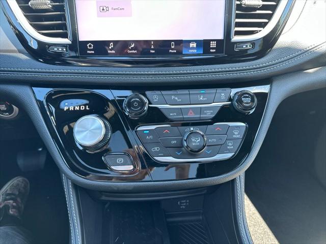 2027 Chrysler Pacifica Limited