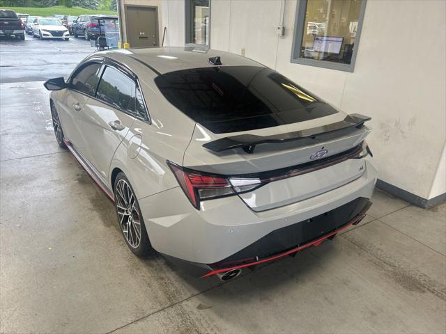 2022 Hyundai Elantra Base