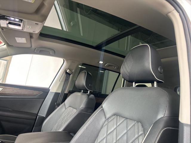 2025 Volkswagen Atlas 2.0T SEL Premium R-Line