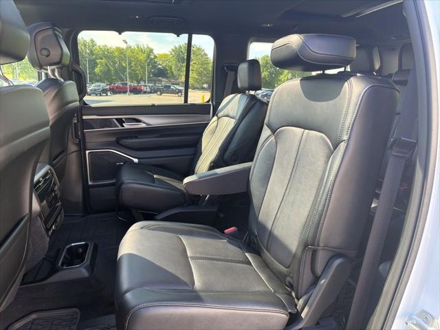 2024 Jeep Wagoneer Series II Carbide 4x4