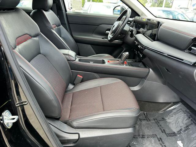 2025 Nissan Kicks SR FWD