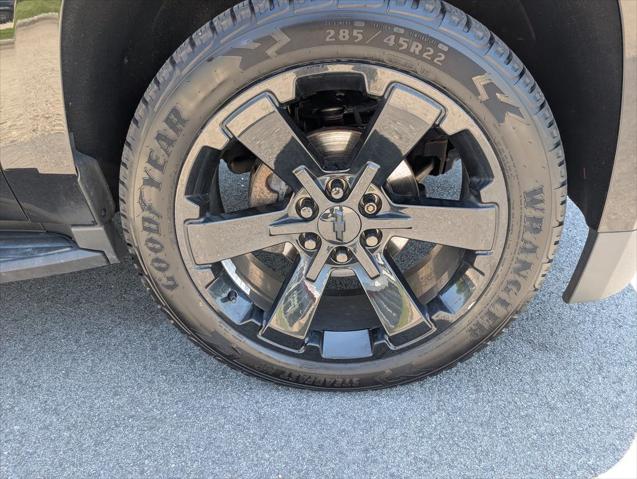 2020 Chevrolet Suburban 4WD LT
