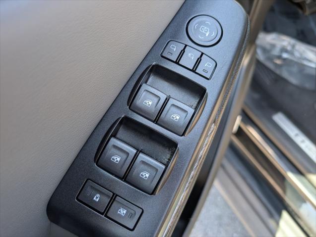 2020 Chevrolet Suburban 4WD LT