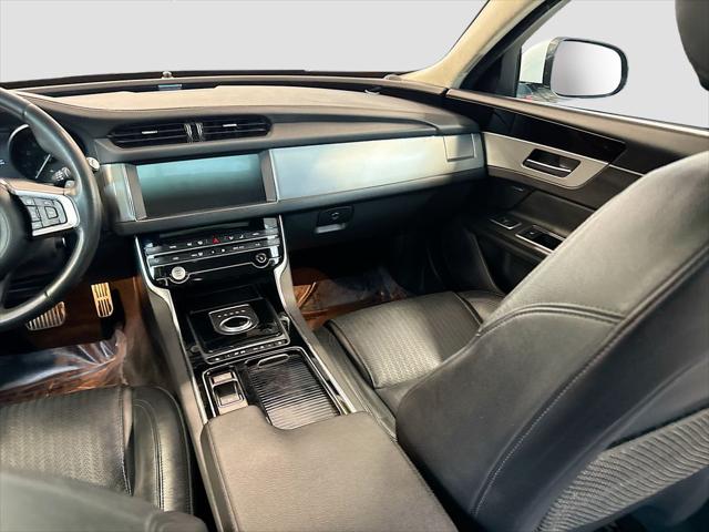2020 Jaguar XF 25t Prestige AWD Automatic