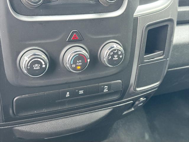2024 Ram 1500 Classic Warlock Crew Cab 4x4 5'7" Box