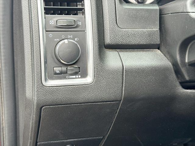 2024 Ram 1500 Classic Warlock Crew Cab 4x4 5'7" Box