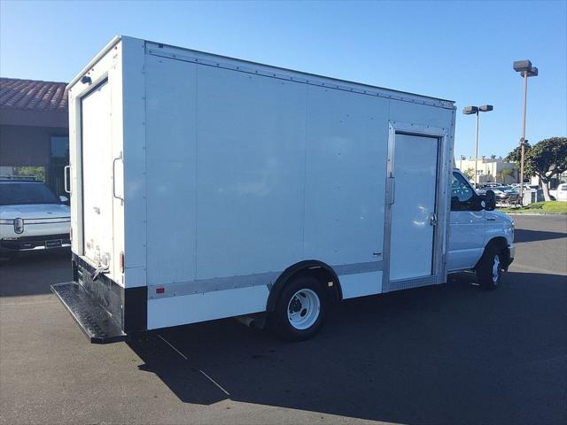 2022 Ford E-350 Cutaway Base