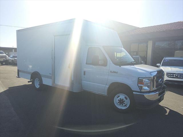 2022 Ford E-350 Cutaway Base