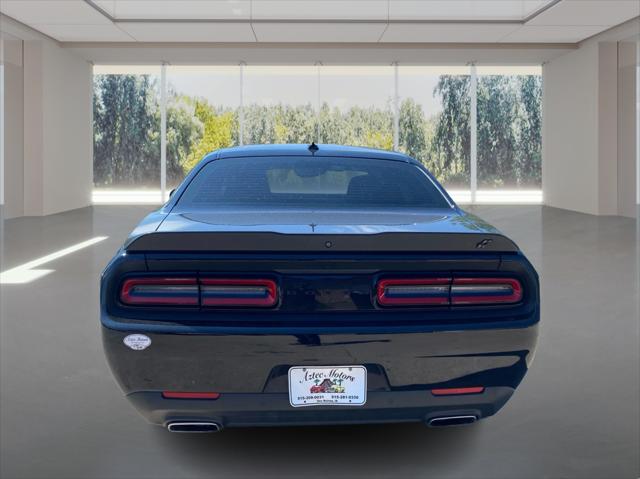 2020 Dodge Challenger SXT AWD