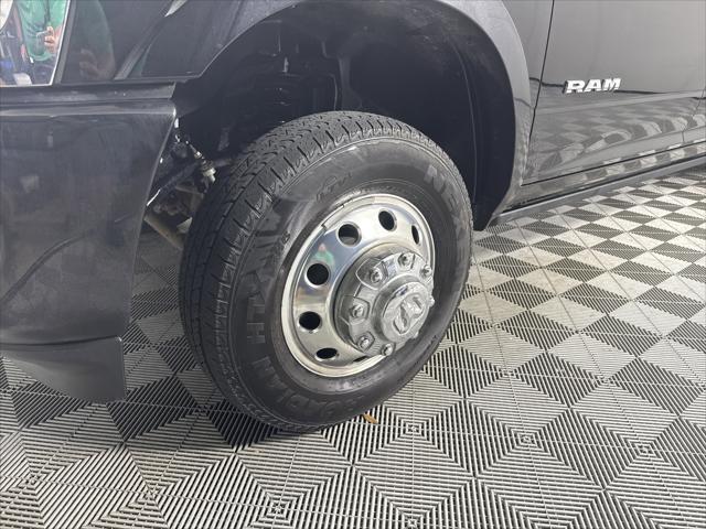 2025 Ram 3500 Limited Longhorn Crew Cab 4x4 8' Box