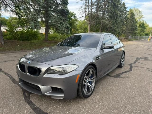 2013 BMW M5 4dr Sdn