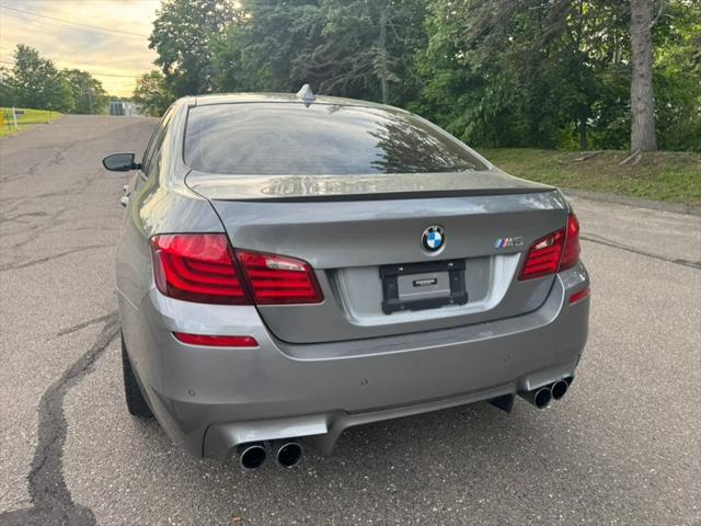2013 BMW M5 4dr Sdn