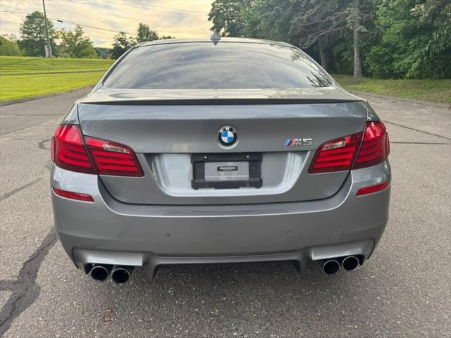 2013 BMW M5 4dr Sdn