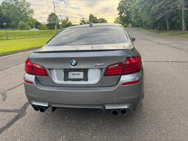 2013 BMW M5 4dr Sdn