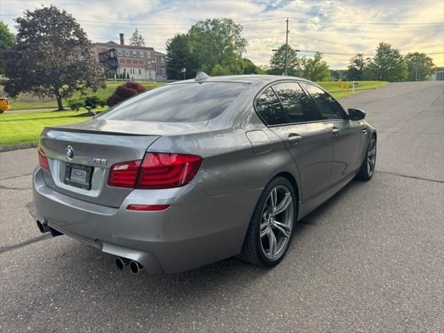2013 BMW M5 4dr Sdn