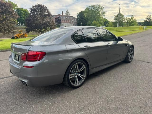2013 BMW M5 4dr Sdn