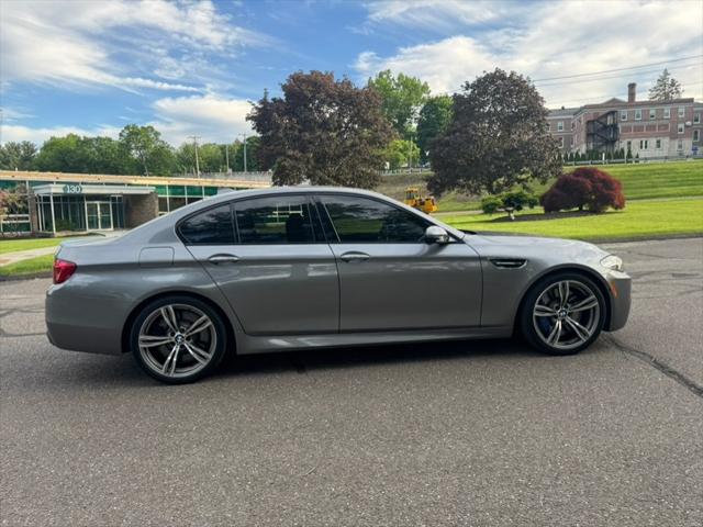 2013 BMW M5 4dr Sdn
