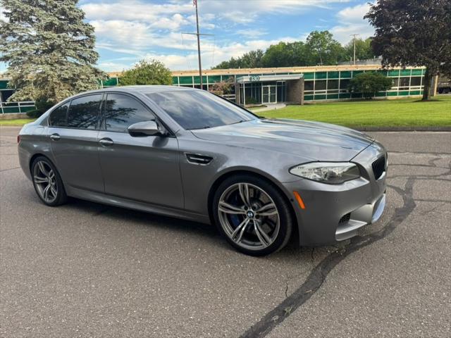 2013 BMW M5 4dr Sdn