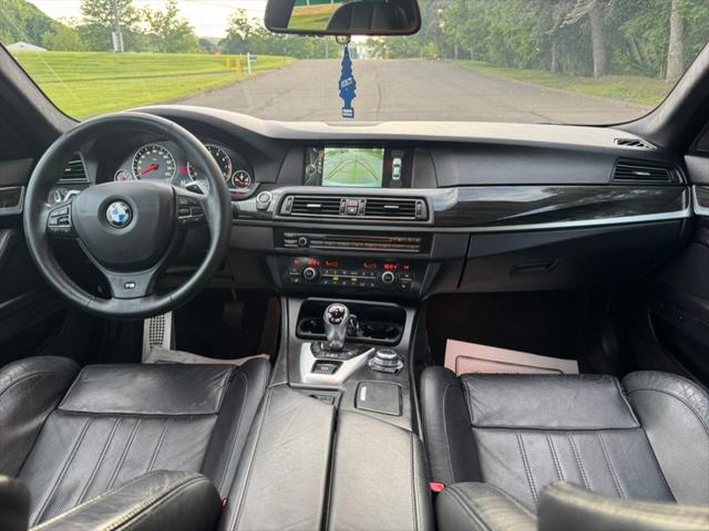 2013 BMW M5 4dr Sdn