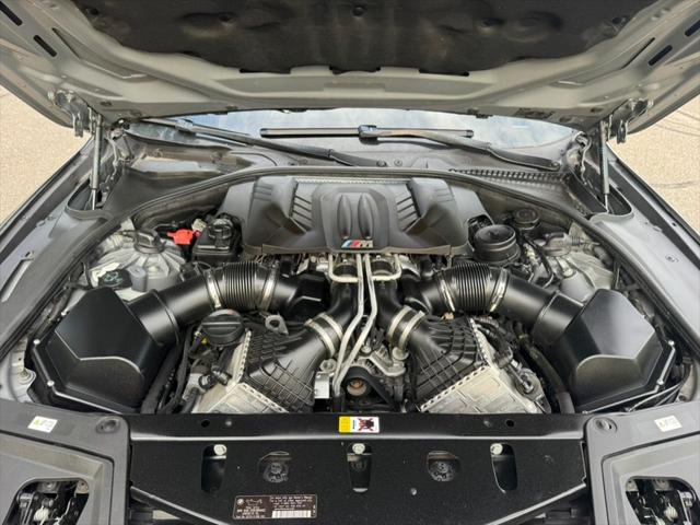 2013 BMW M5 4dr Sdn
