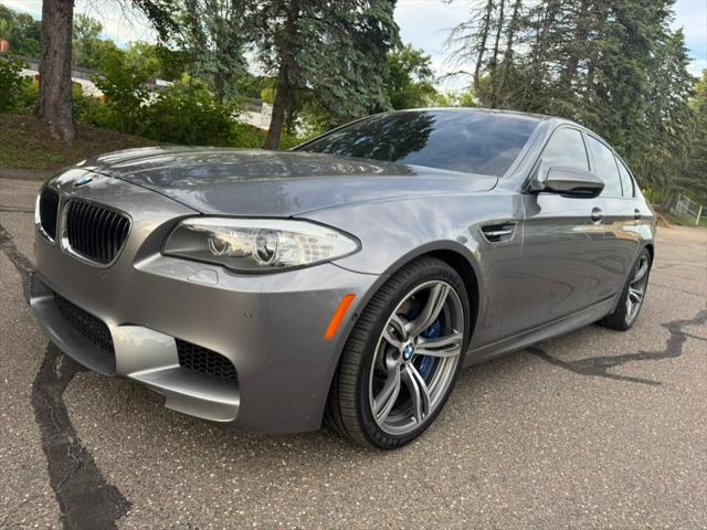 2013 BMW M5 4dr Sdn