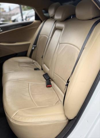 2013 Hyundai Sonata Hybrid Limited 4dr Sedan
