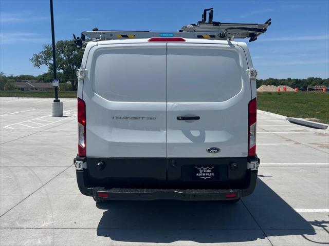 2018 Ford Transit 250 3dr LWB Low Roof Cargo Van w/Sliding Passenger Side Door