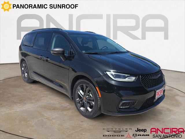 2024 Chrysler Pacifica Touring L for sale in San Antonio, TX