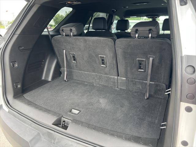 2023 Chevrolet Traverse FWD LT Leather