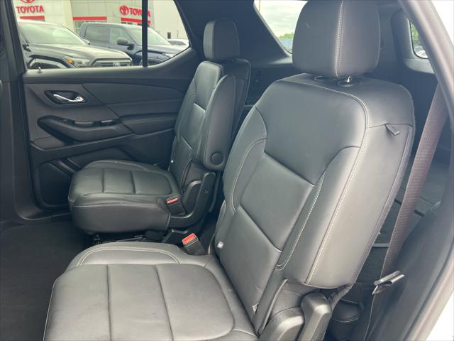 2023 Chevrolet Traverse FWD LT Leather