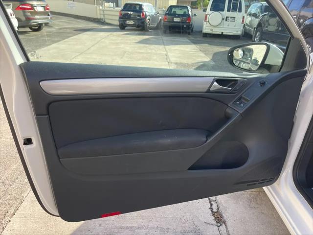 2013 Volkswagen Golf 2.5L 2-Door