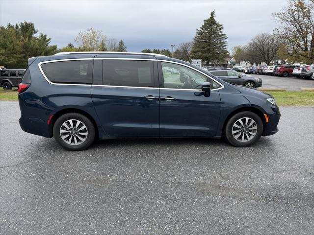 2021 Chrysler Pacifica Hybrid Touring L