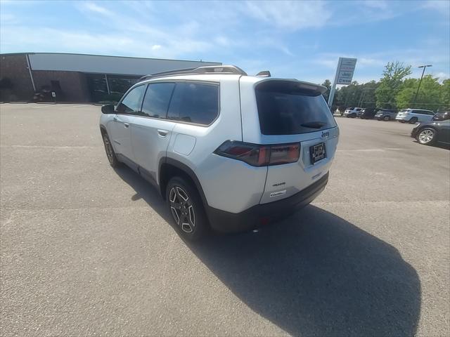 2026 Jeep Cherokee Laredo 4x4