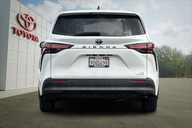 2022 Toyota Sienna LE