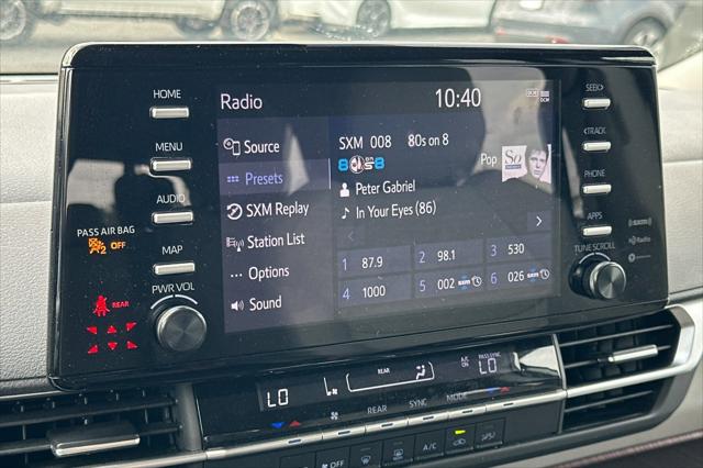 2022 Toyota Sienna LE