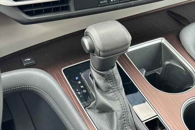 2022 Toyota Sienna LE