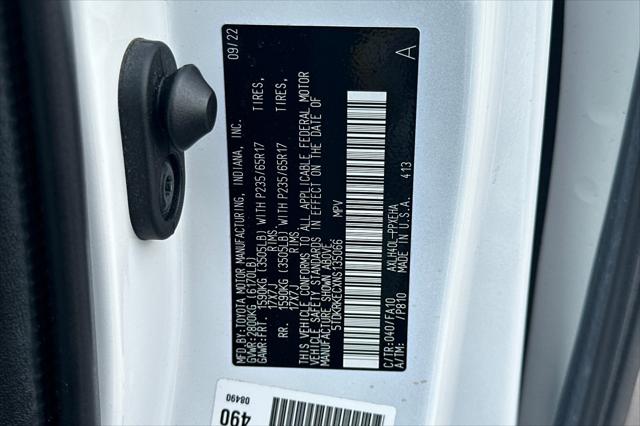 2022 Toyota Sienna LE