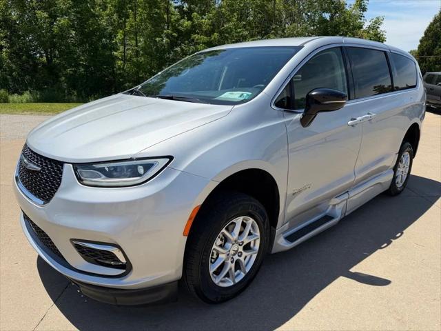 2024 Chrysler Pacifica Touring L for sale in Meadville, PA