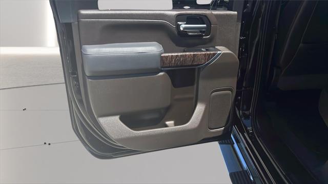 2022 GMC Sierra 3500HD 4WD Crew Cab Long Bed Denali