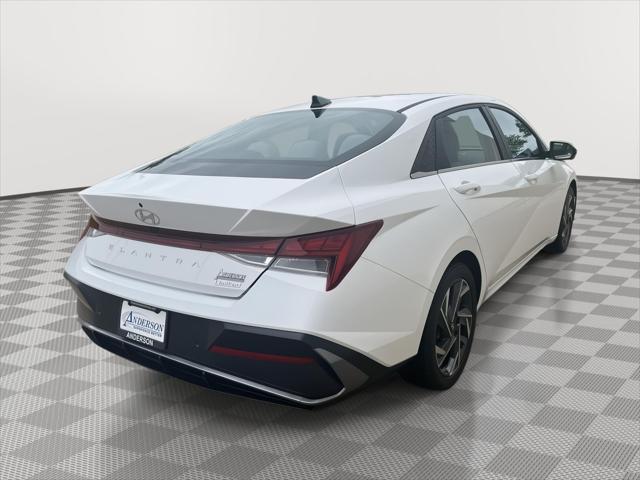2024 Hyundai Elantra Limited