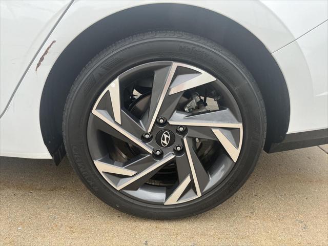 2024 Hyundai Elantra Limited